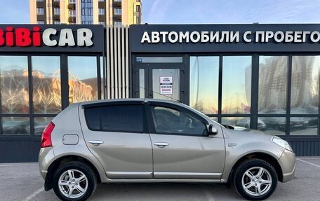 Renault Sandero I, 2012 год, 635 000 рублей, 2 фотография