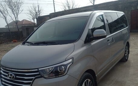 Hyundai Grand Starex Grand Starex I рестайлинг 2, 2019 год, 4 150 000 рублей, 2 фотография