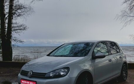 Volkswagen Golf VI, 2011 год, 947 000 рублей, 1 фотография