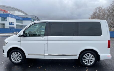 Volkswagen Multivan T6 рестайлинг, 2015 год, 4 070 000 рублей, 3 фотография