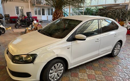 Volkswagen Polo VI (EU Market), 2011 год, 560 000 рублей, 2 фотография