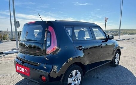 KIA Soul II рестайлинг, 2017 год, 1 749 000 рублей, 6 фотография