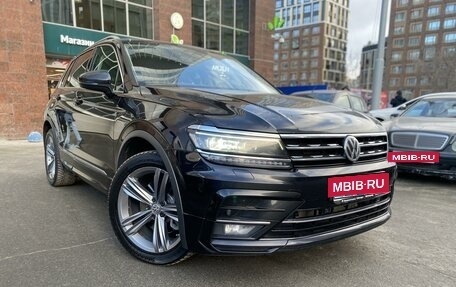 Volkswagen Tiguan II, 2018 год, 3 299 000 рублей, 2 фотография