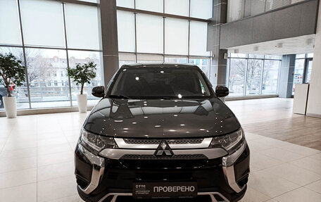 Mitsubishi Outlander III рестайлинг 3, 2019 год, 2 483 000 рублей, 6 фотография