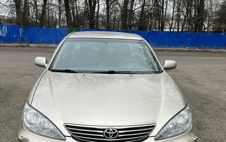 Toyota Camry V40, 2004 год, 1 100 000 рублей, 1 фотография