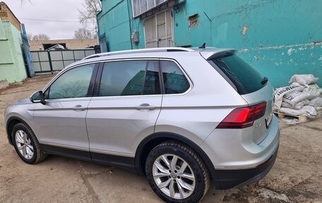 Volkswagen Tiguan II, 2018 год, 2 500 000 рублей, 8 фотография