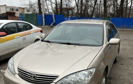 Toyota Camry V40, 2004 год, 1 100 000 рублей, 2 фотография