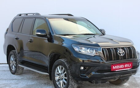 Toyota Land Cruiser Prado 150 рестайлинг 2, 2021 год, 7 350 000 рублей, 7 фотография