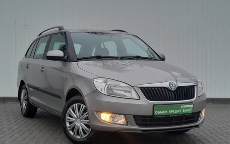 Skoda Fabia II, 2011 год, 899 000 рублей, 2 фотография