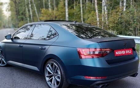 Skoda Superb III рестайлинг, 2017 год, 2 400 000 рублей, 8 фотография