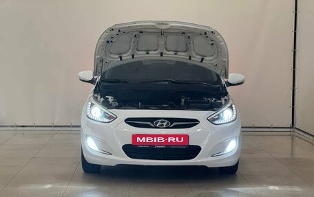 Hyundai Solaris II рестайлинг, 2013 год, 1 050 000 рублей, 4 фотография