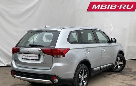 Mitsubishi Outlander III рестайлинг 3, 2017 год, 2 120 000 рублей, 5 фотография