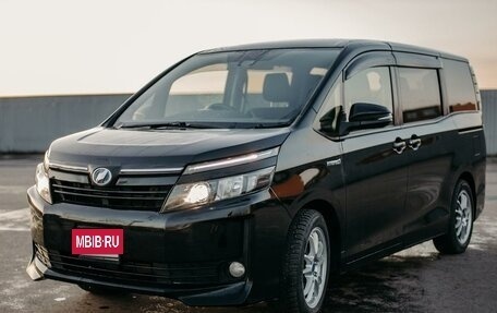 Toyota Voxy III, 2016 год, 2 250 000 рублей, 8 фотография