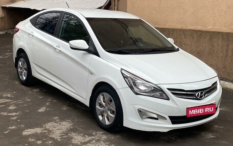 Hyundai Solaris II рестайлинг, 2016 год, 1 560 000 рублей, 1 фотография