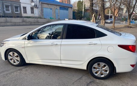 Hyundai Solaris II рестайлинг, 2016 год, 1 560 000 рублей, 3 фотография