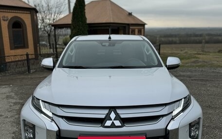 Mitsubishi L200 IV рестайлинг, 2023 год, 4 380 000 рублей, 7 фотография