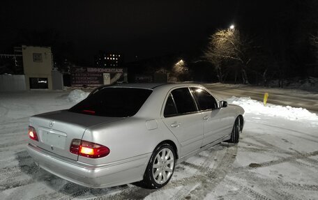 Mercedes-Benz E-Класс, 2001 год, 470 000 рублей, 2 фотография