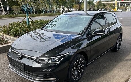 Volkswagen Golf VIII, 2021 год, 2 040 000 рублей, 1 фотография