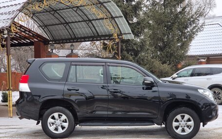 Toyota Land Cruiser Prado 150 рестайлинг 2, 2011 год, 2 500 000 рублей, 6 фотография