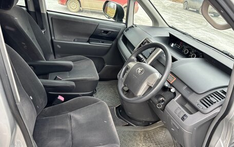 Toyota Noah III, 2008 год, 1 160 000 рублей, 7 фотография