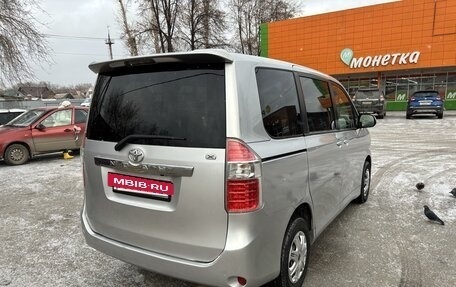 Toyota Noah III, 2008 год, 1 160 000 рублей, 5 фотография