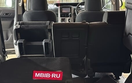 Toyota Noah III, 2008 год, 1 160 000 рублей, 12 фотография