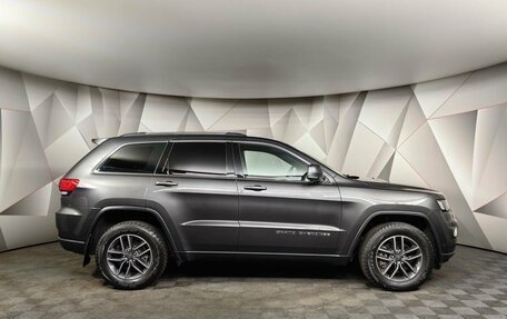 Jeep Grand Cherokee, 2019 год, 4 295 700 рублей, 6 фотография