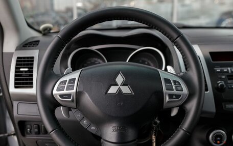 Mitsubishi Outlander III рестайлинг 3, 2008 год, 1 385 000 рублей, 16 фотография