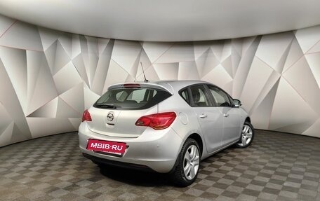 Opel Astra J, 2011 год, 749 000 рублей, 2 фотография