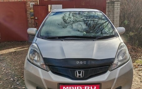 Honda Fit III, 2011 год, 999 000 рублей, 1 фотография