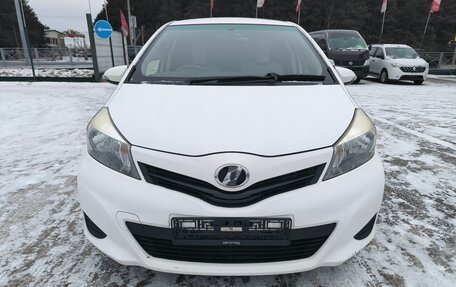 Toyota Vitz, 2014 год, 879 000 рублей, 2 фотография