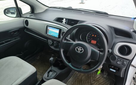 Toyota Vitz, 2014 год, 879 000 рублей, 10 фотография