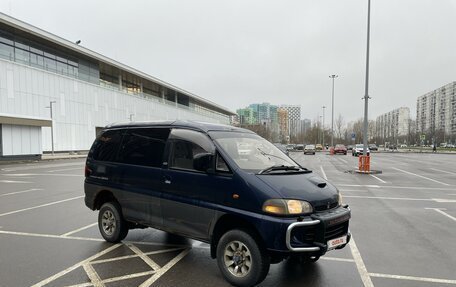 Mitsubishi Delica IV, 1997 год, 699 000 рублей, 4 фотография