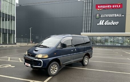 Mitsubishi Delica IV, 1997 год, 699 000 рублей, 5 фотография