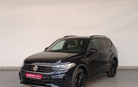 Volkswagen Tiguan II, 2022 год, 3 800 000 рублей, 1 фотография