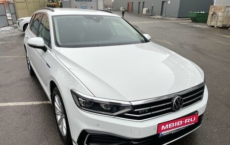 Volkswagen Passat B8 рестайлинг, 2021 год, 2 750 000 рублей, 5 фотография