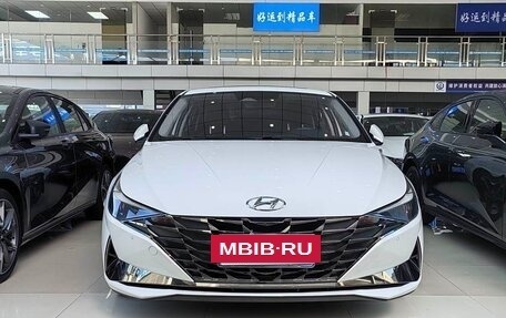 Hyundai Elantra, 2021 год, 1 675 000 рублей, 5 фотография