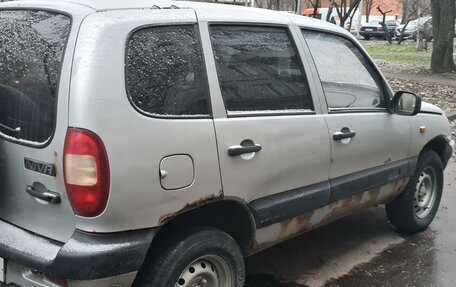 Chevrolet Niva I рестайлинг, 2003 год, 199 000 рублей, 4 фотография