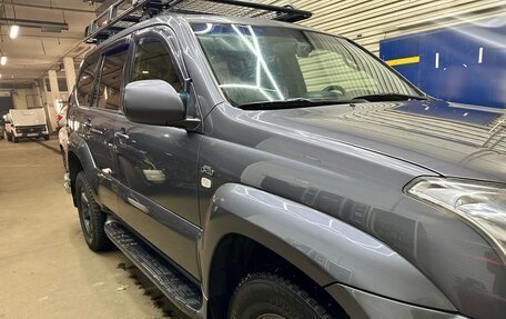 Toyota Land Cruiser Prado 120 рестайлинг, 2007 год, 2 200 000 рублей, 2 фотография