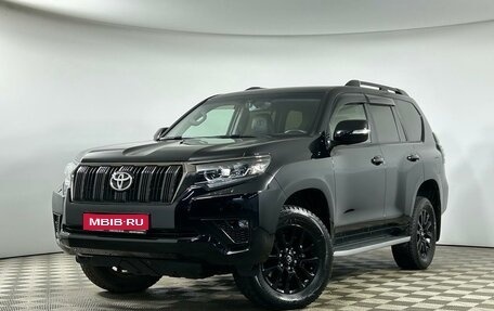 Toyota Land Cruiser Prado 150 рестайлинг 2, 2021 год, 7 399 000 рублей, 1 фотография