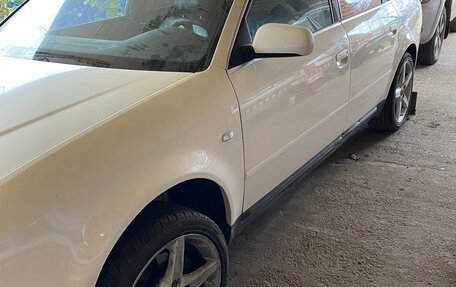 Audi A6, 1998 год, 350 000 рублей, 2 фотография