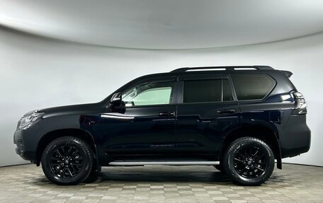 Toyota Land Cruiser Prado 150 рестайлинг 2, 2021 год, 7 399 000 рублей, 3 фотография