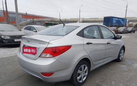 Hyundai Solaris II рестайлинг, 2013 год, 880 000 рублей, 4 фотография