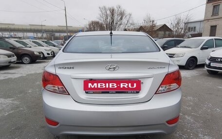 Hyundai Solaris II рестайлинг, 2013 год, 880 000 рублей, 5 фотография