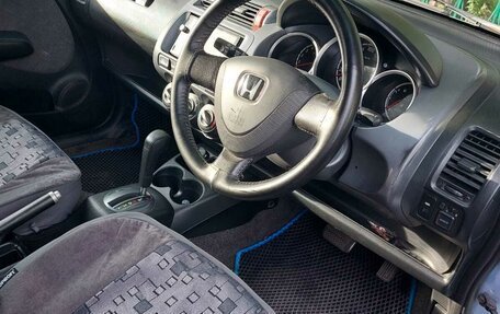 Honda Fit III, 2002 год, 370 000 рублей, 4 фотография