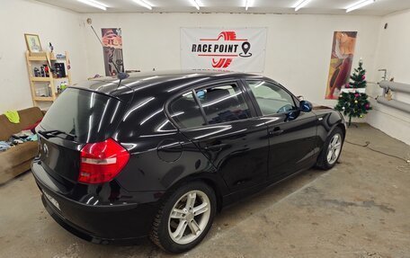 BMW 1 серия, 2009 год, 900 000 рублей, 7 фотография