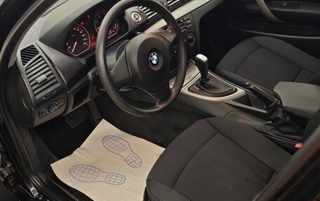 BMW 1 серия, 2009 год, 900 000 рублей, 11 фотография