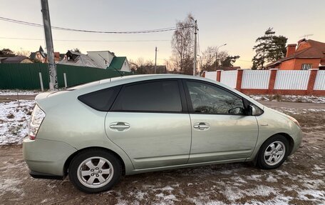 Toyota Prius, 2006 год, 750 000 рублей, 3 фотография