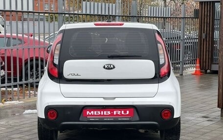 KIA Soul II рестайлинг, 2017 год, 1 390 000 рублей, 5 фотография