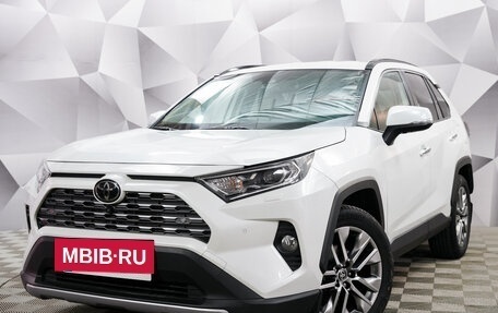 Toyota RAV4, 2021 год, 3 887 000 рублей, 2 фотография